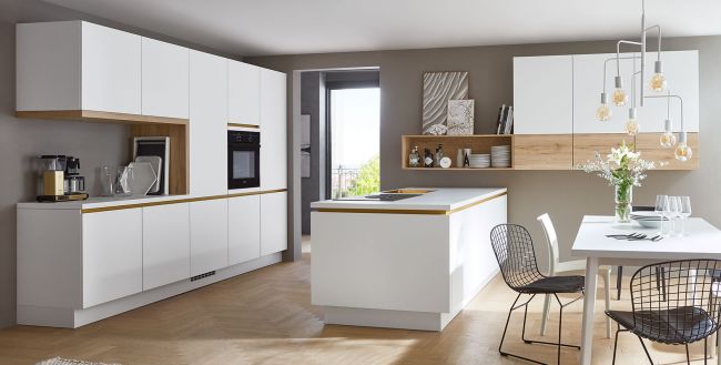 Küche mit Kochinsel